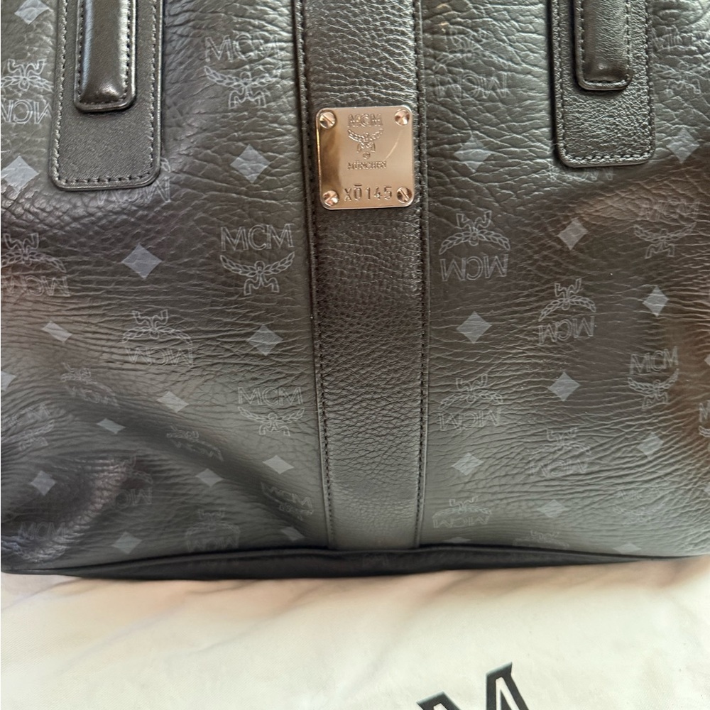 MCM Black Shoppers Tote - Picture 4 of 10